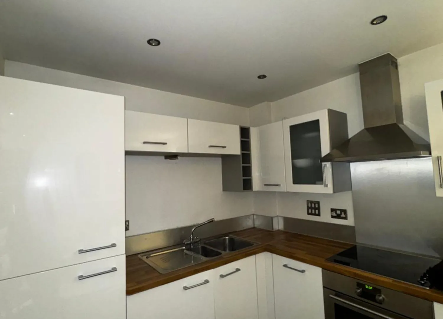 Entire Flat O2 Cable Cars Apartment London
