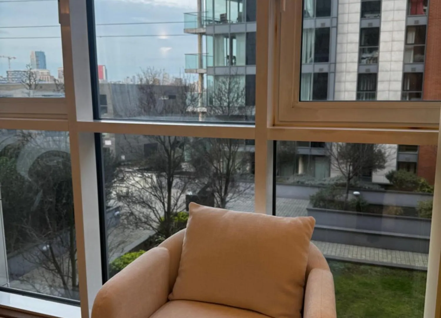 Entire Flat O2 Cable Cars Apartment London