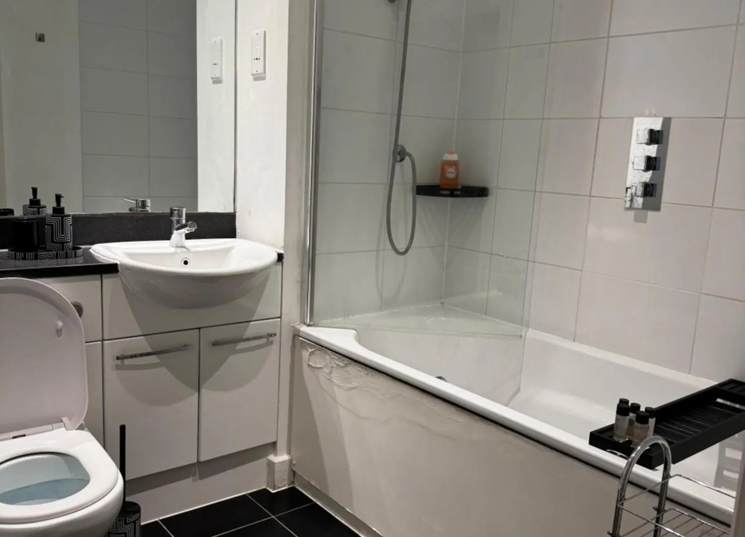 Entire Flat O2 Cable Cars Apartment London