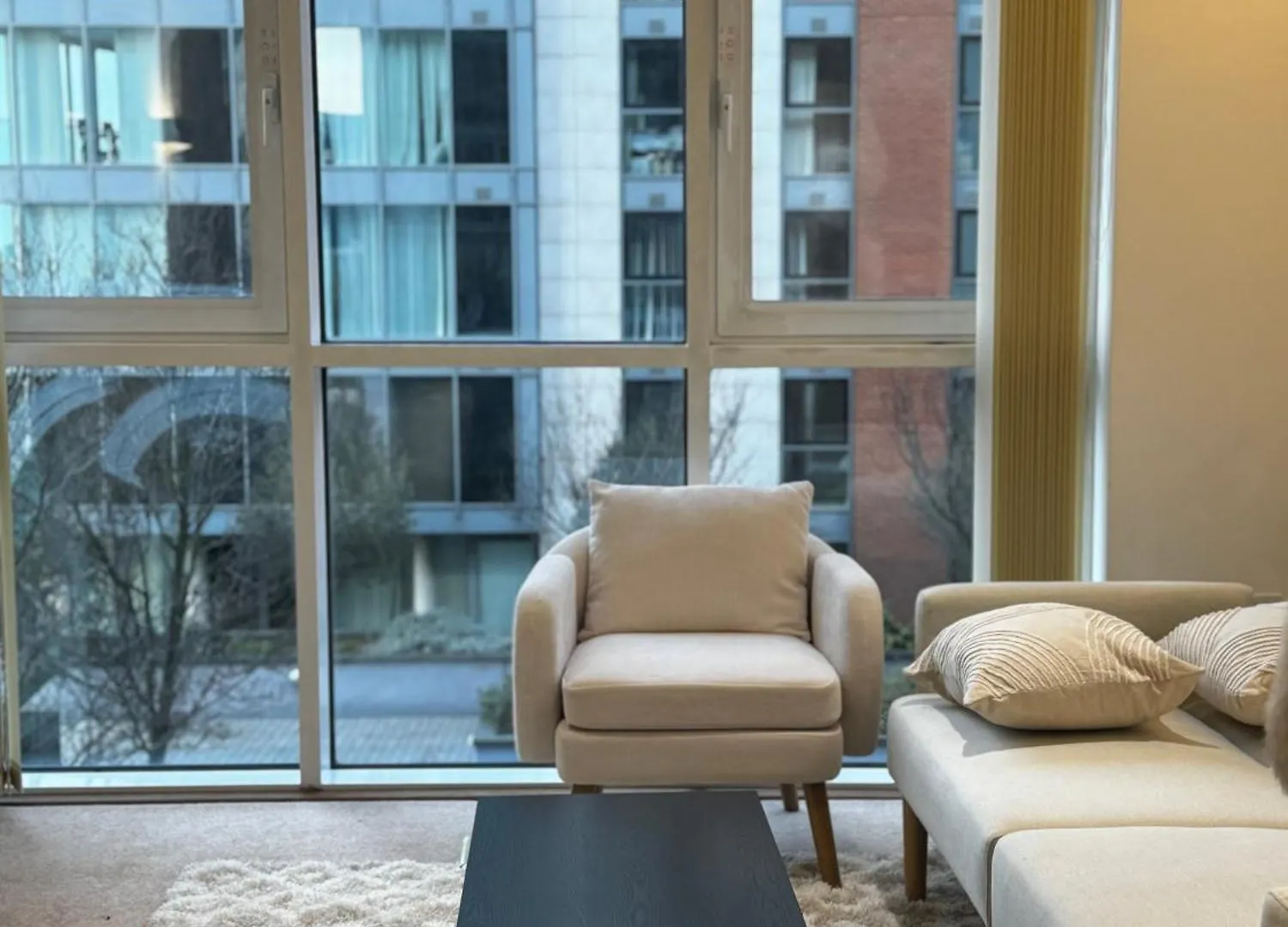 Entire Flat Excel, Ifs Clouds, O2 Arena, City Airport London